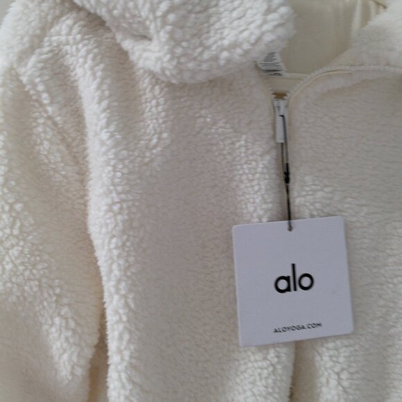 Alo Yoga Foxy Sherpa Jacket Women's Color White - Picture 6 of 7